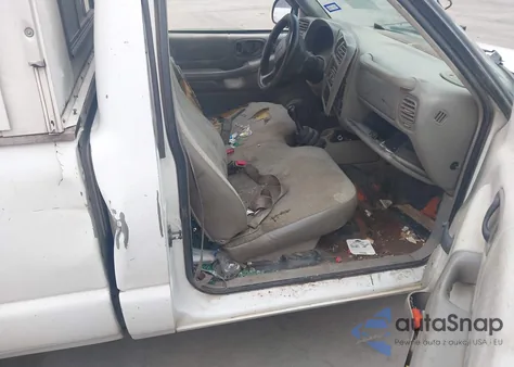 2000 Isuzu Hombre Xs z USA, uszkodzony, nr VIN 1GGCS1442Y8702472